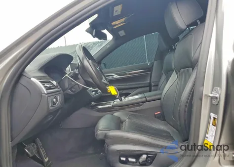 2020 BMW 740 I z USA, uszkodzony, nr VIN WBA7T2C06LCD40382